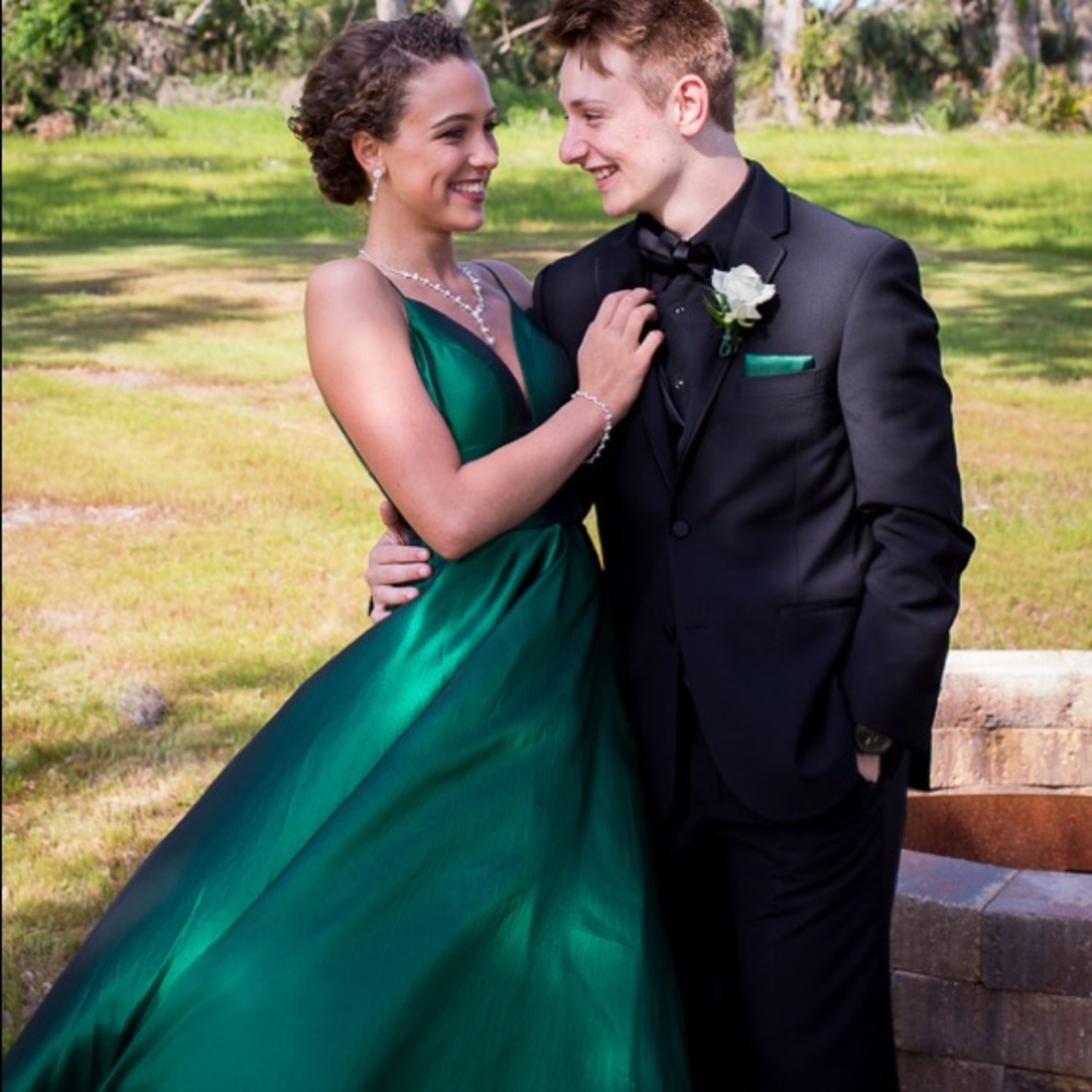 Green Sherri hill dress - Picture 1 of 4